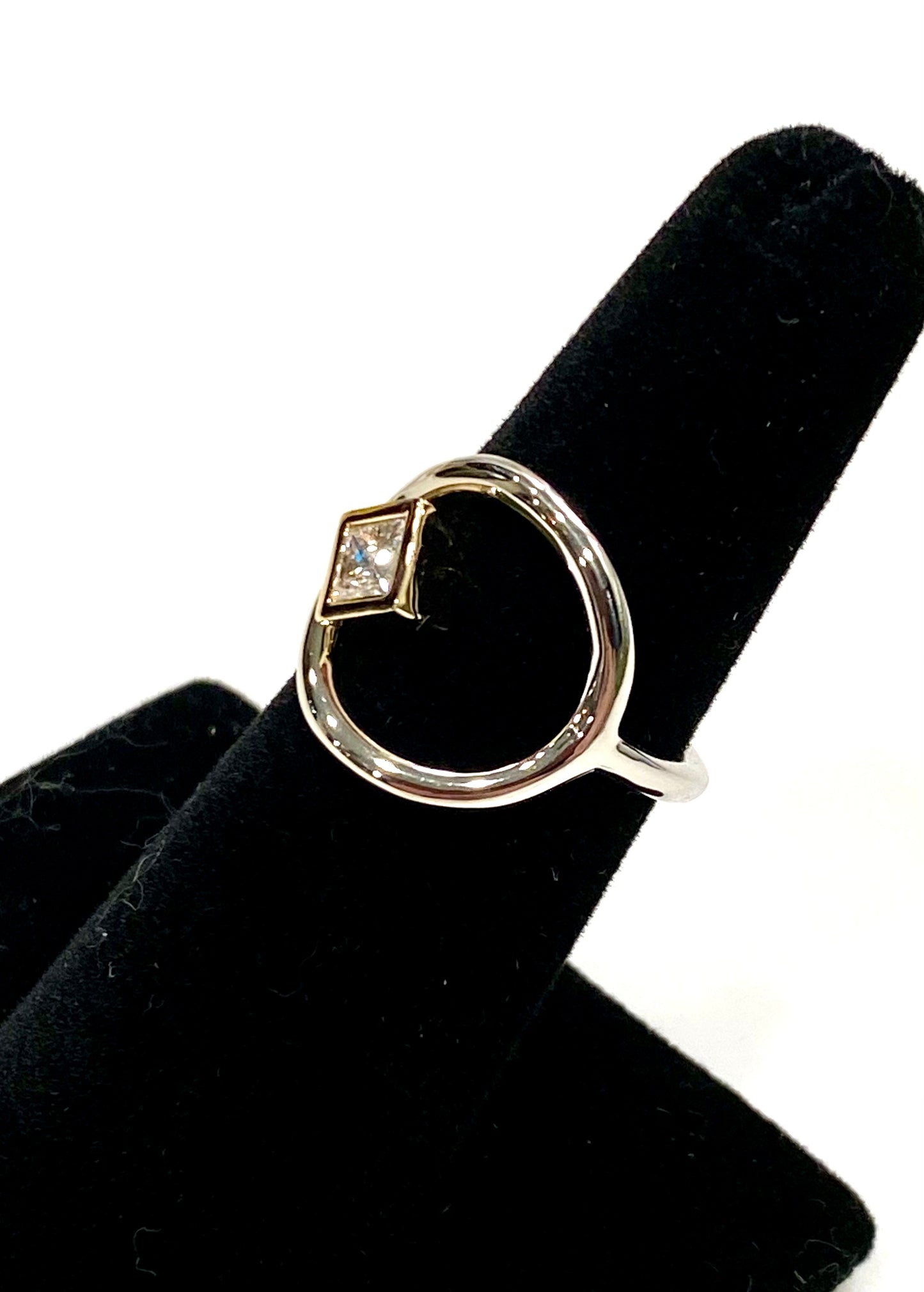 FEMININE 14k WHITE GOLD DIAMOND LOOP RING