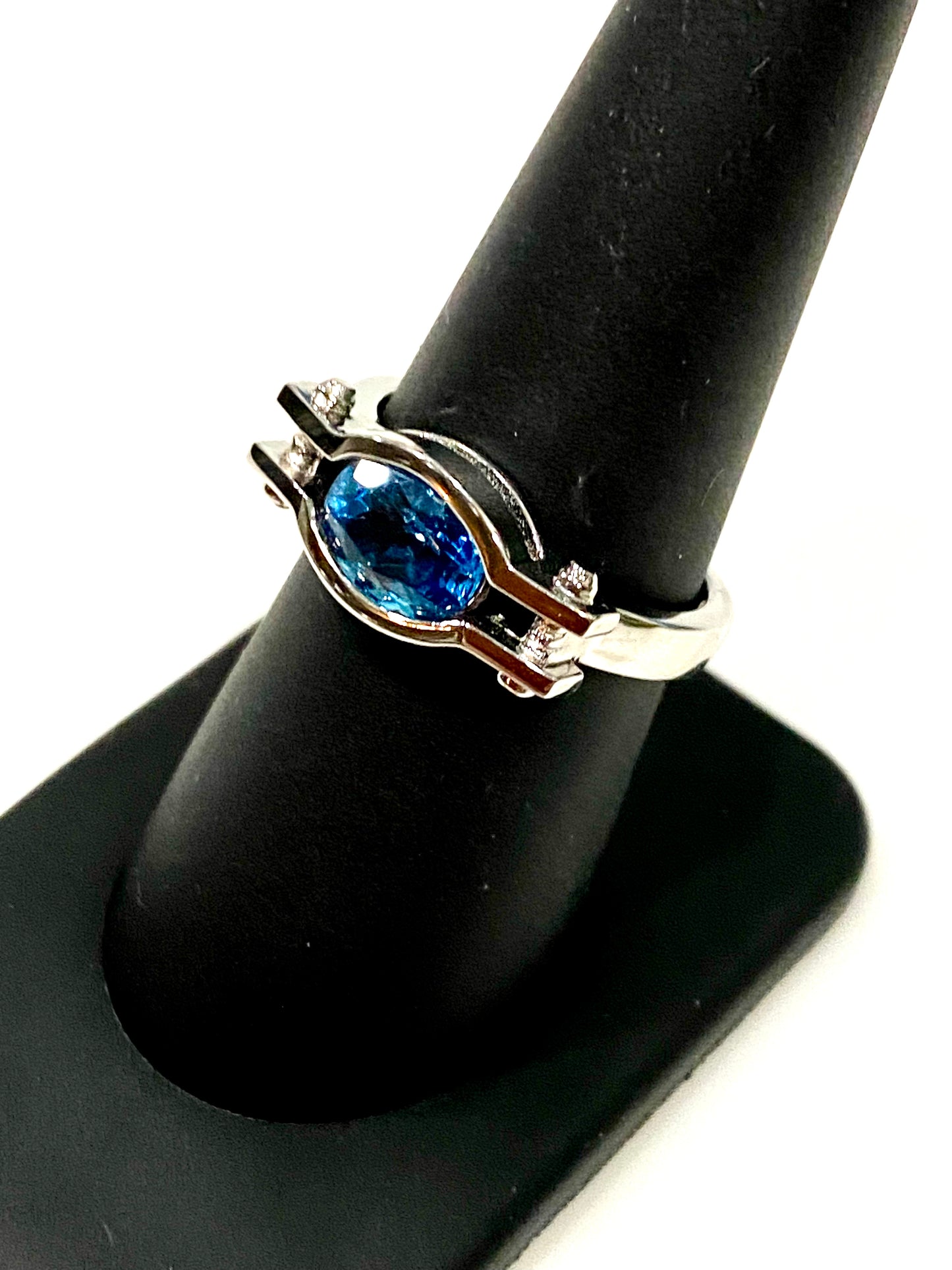 GORGEOUS UNISEX LONDON BLUE TOPAZ SOLID STERLING SILVER RING