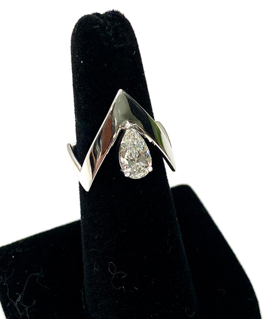 GORGEOUS LAB GROWN PEAR SHAPED LAB GROWN DIAMOND IN 14K WHITE GOLD RING.