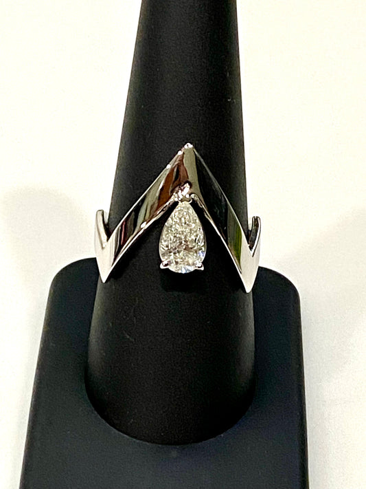 BOMBASTICALLY DESIGNED 14k WHITE GOLD 1.05 CARAT PEAR SHAPED GORGEOUS DIAMOND