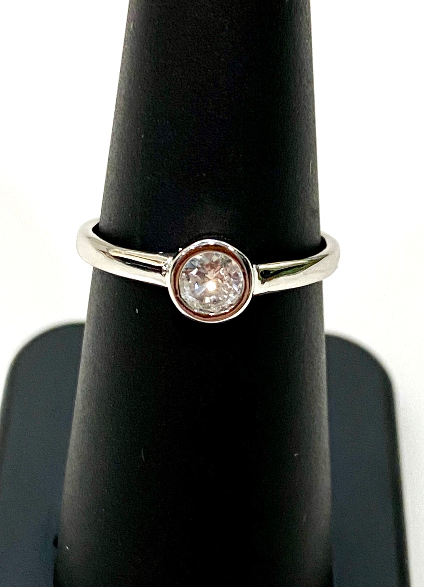 GORGEOUS DIAMOND AND 14K GOLD BEZEL SET SOLITAIRE RING