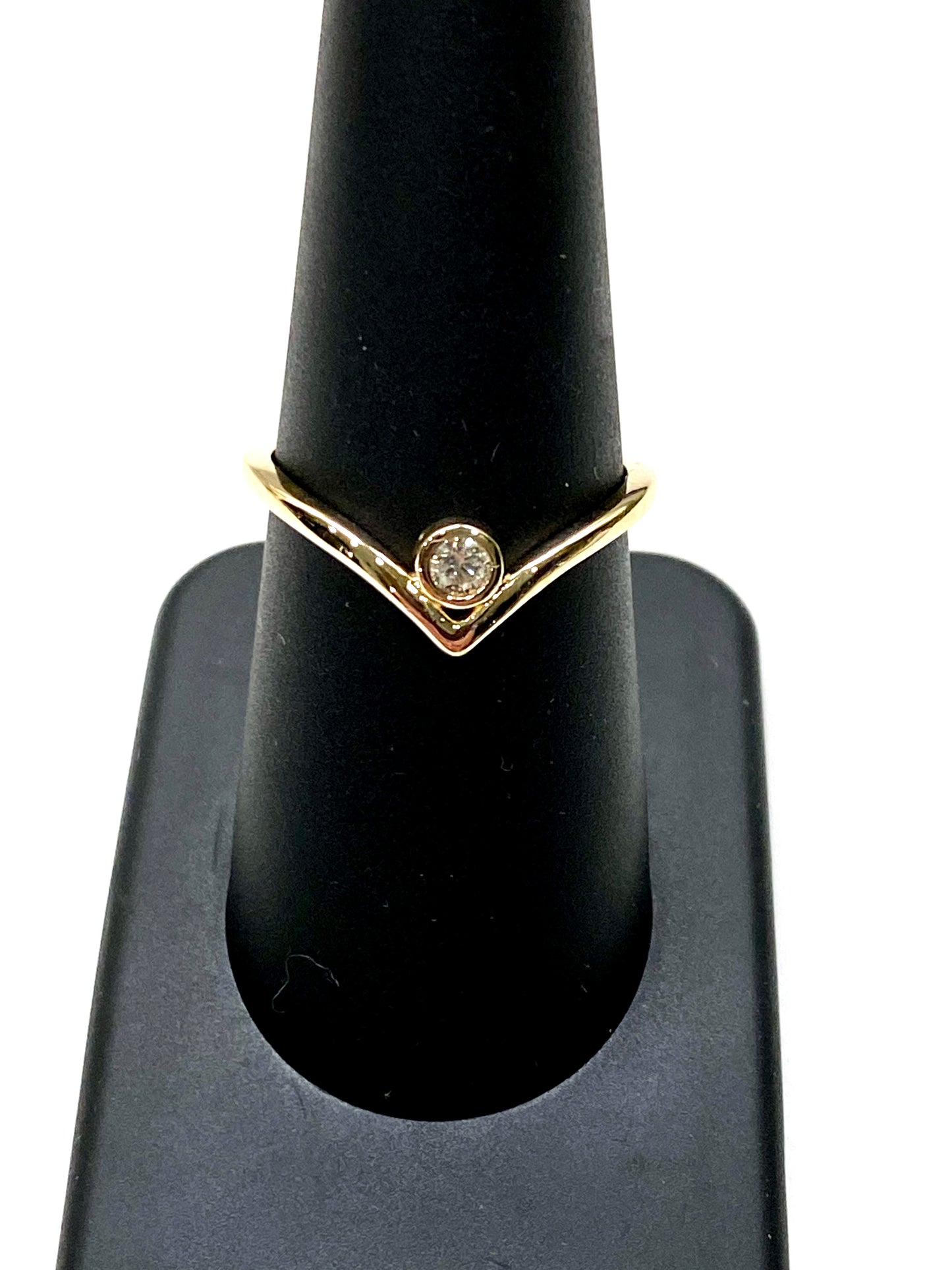 14k YELLOW GOLD AND DIAMOND ACCENT RING