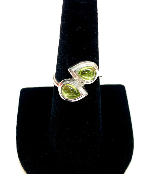 BEAUTIFUL GENUINE PERIDOT SOLID STERLING SILVER BYPASS RING