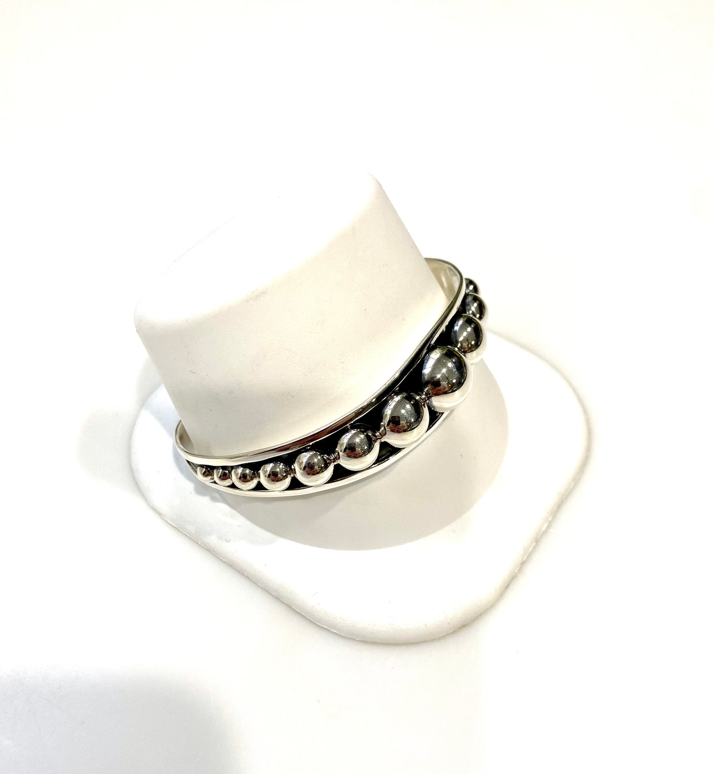 SOLID STERLING SILVER OXIDIZED GRADUATED BALL CUFF BRACELET