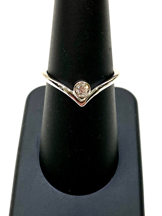 14k WHITE GOLD AND DIAMOND ACCENT RING