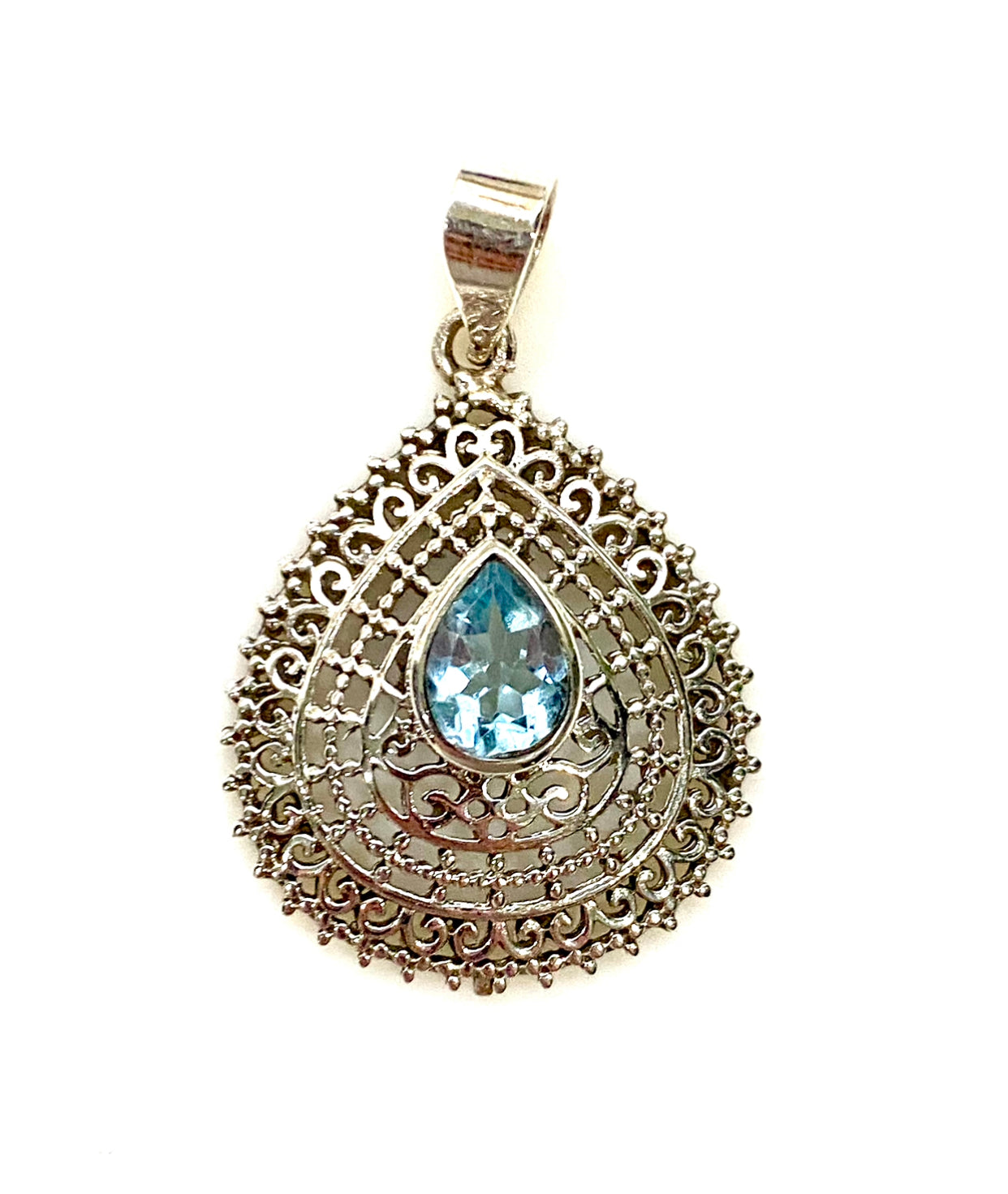 BEAUTIFUL TEAR DROP SHAPED BLUE TOPAZ STERLING SILVER PENDANT