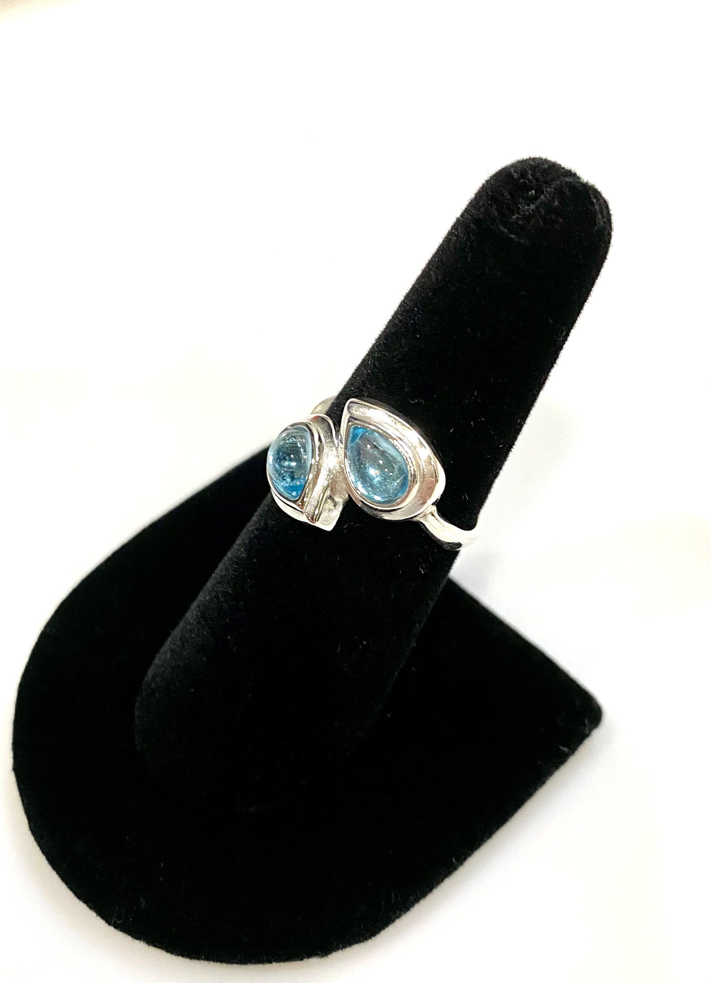 BEAUTIFUL GENUINE BLUE TOPAZ CABOCHON SOLID STERLING SILVER RING