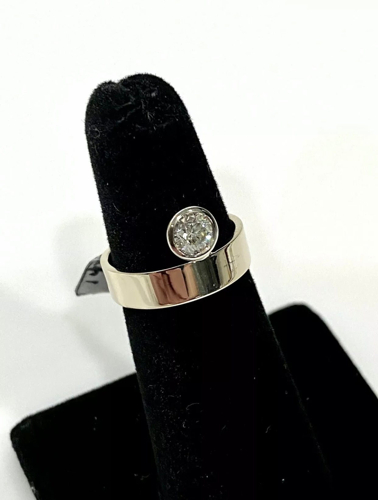 Solitaire 14k Gold Ring