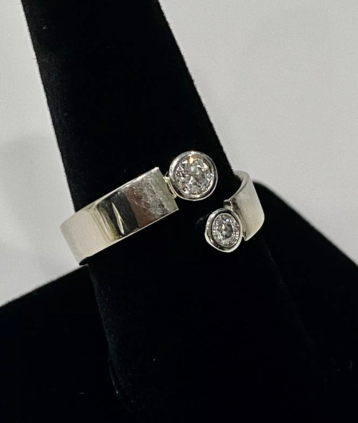 10k White Gold Bypass Ring