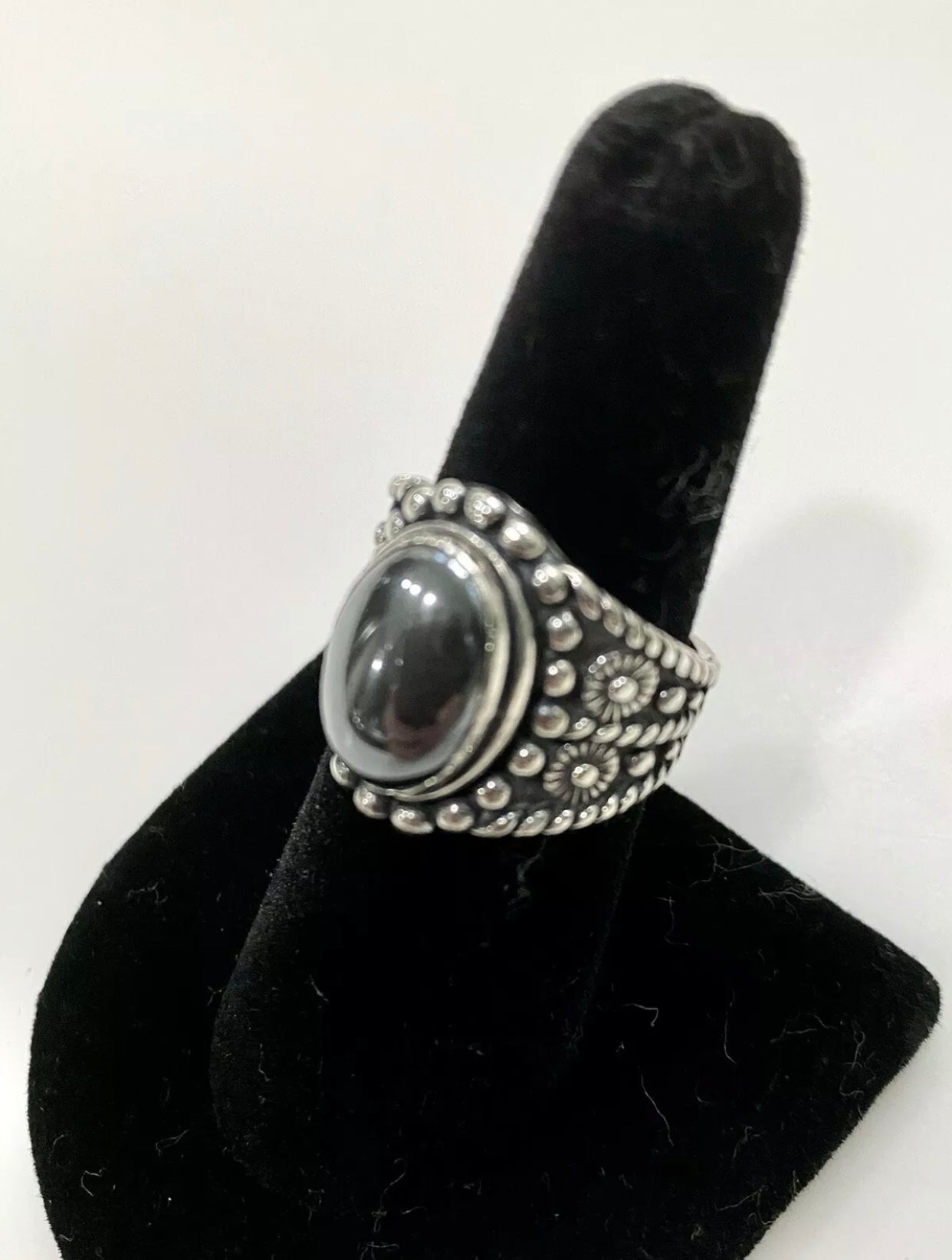 Lovely Hematite Sterling Silver Ring