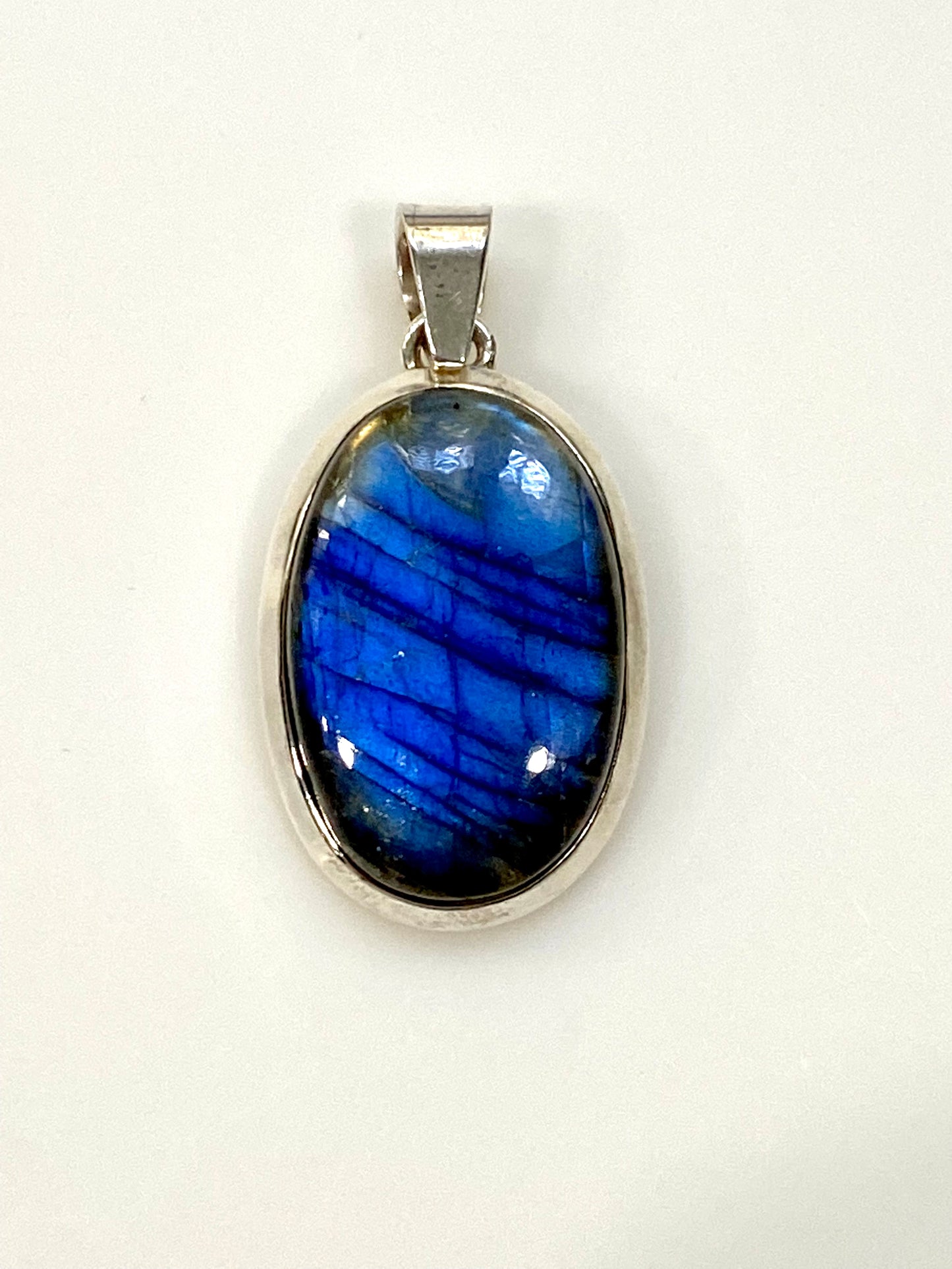 Beautiful High Quality Labradorite Sterling Silver Pendant