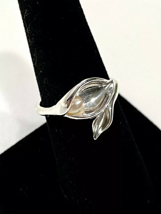 Lovely Sterling Silver Pearl Ring