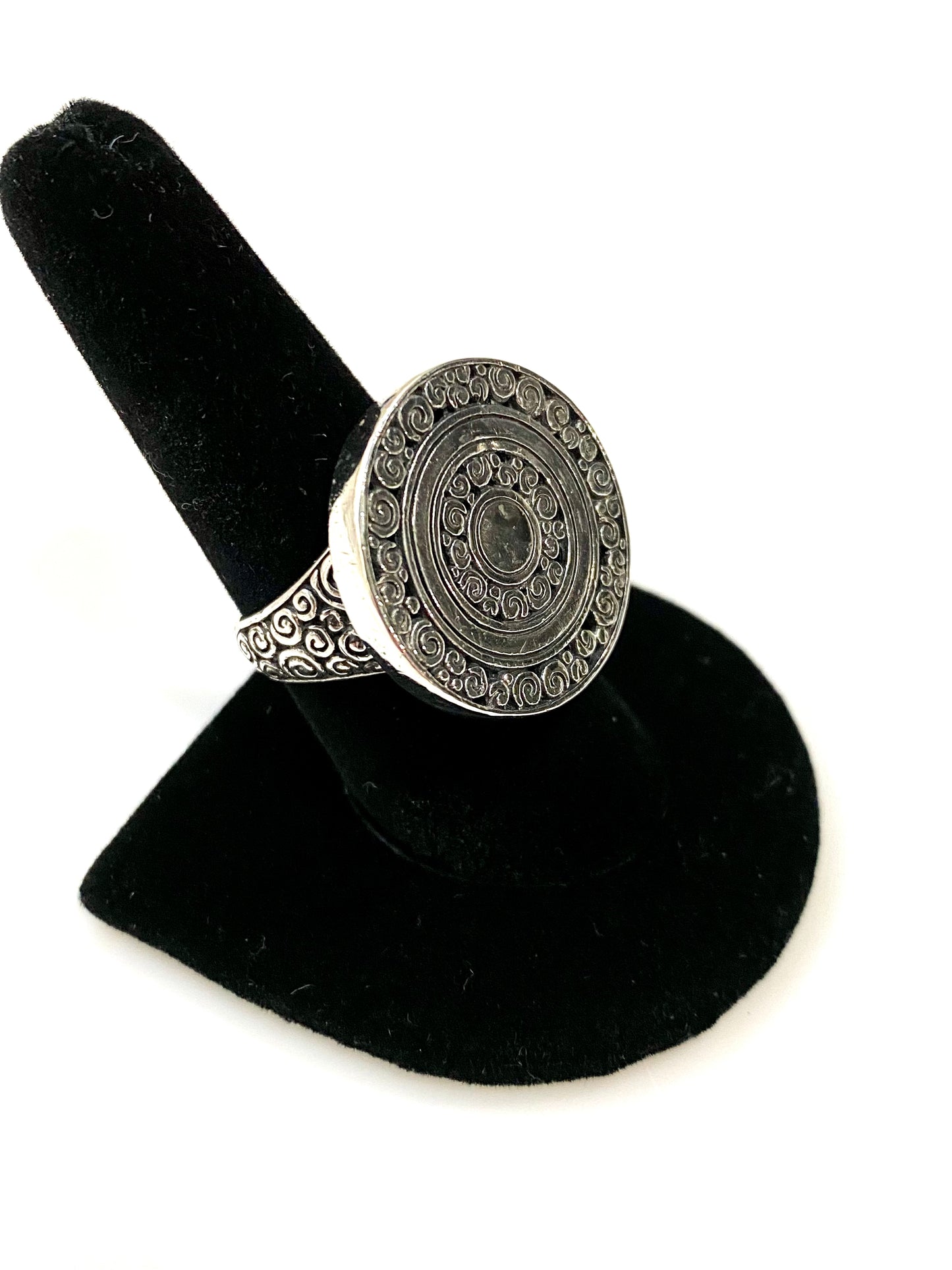 UNIQUELY DESIGNED ORNATE SOLID STERLING SILVER DISC RING