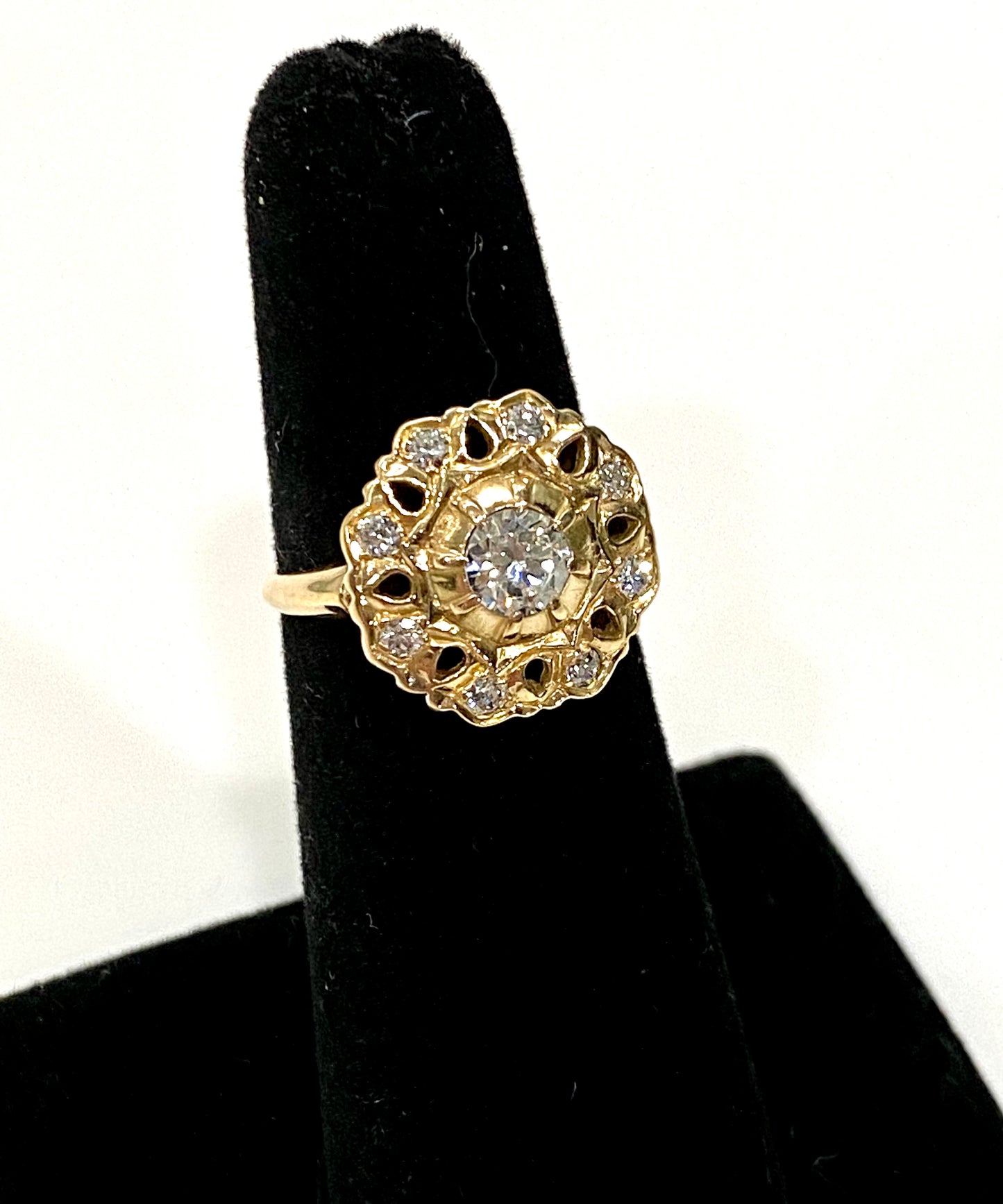 Vintage Style Gorgeous 14k Diamond Ring