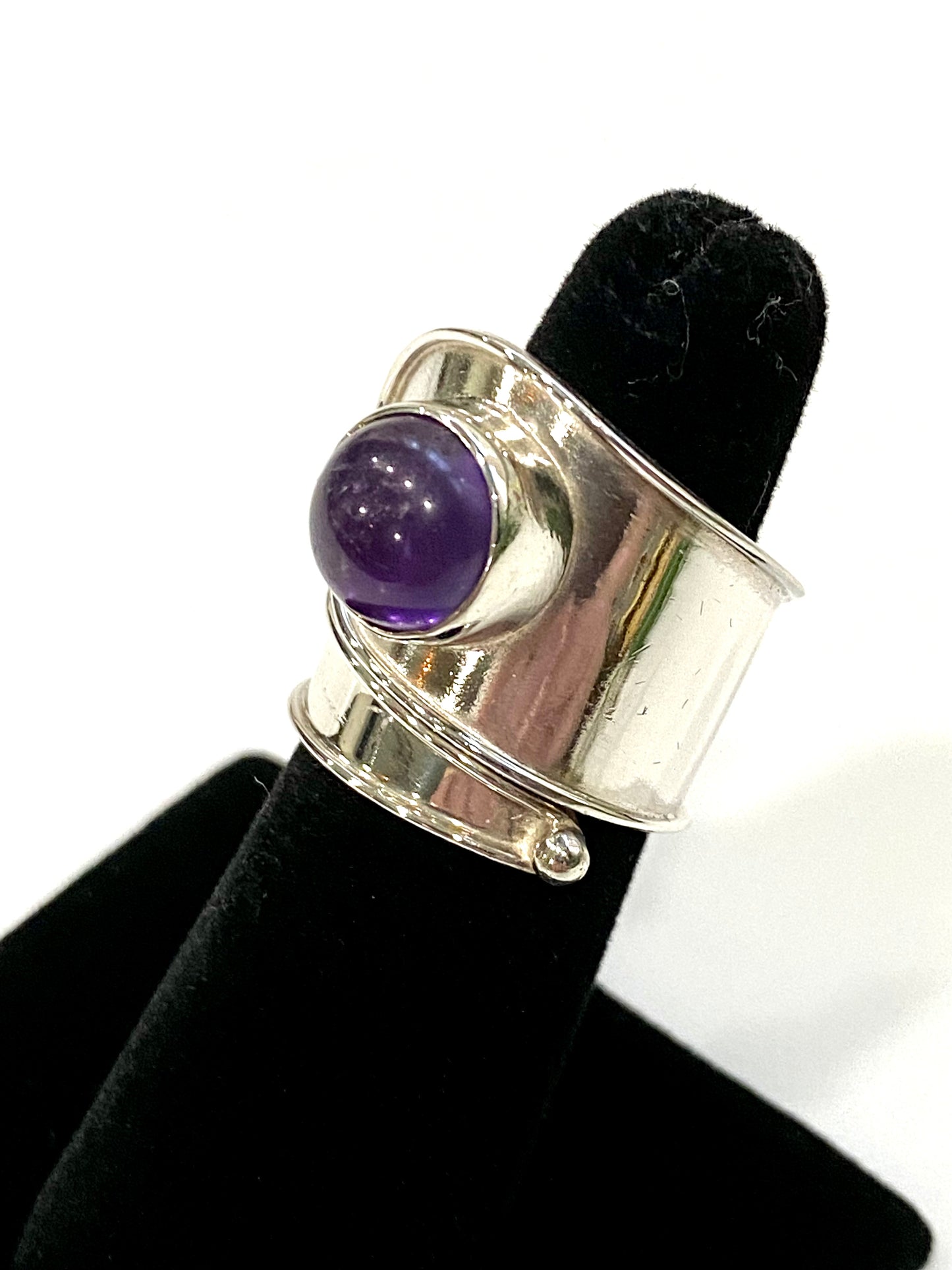 GENUINE CABOCHON GENUINE AMETHYST RING IN STERLING SILVER