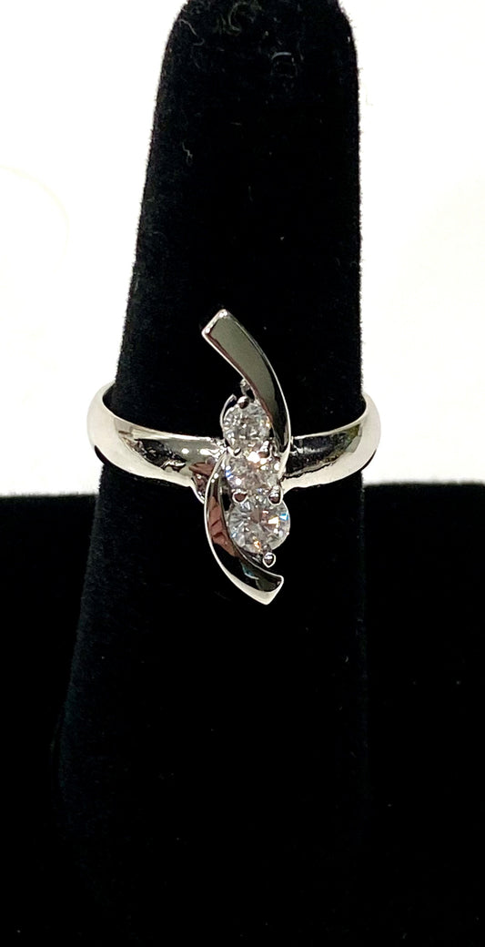 Fiery Modern White Gold Diamond Ring