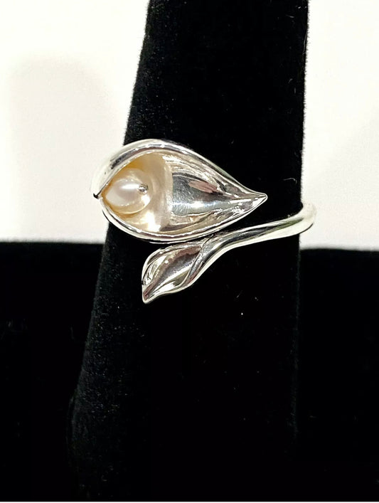 Lovely Sterling Silver Pearl Ring