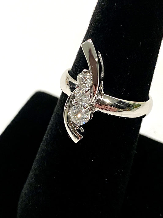 Fiery Modern White Gold Diamond Ring