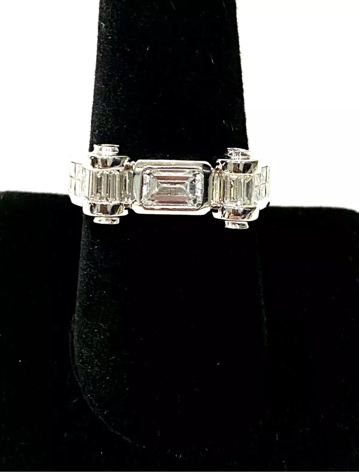 Diamonds!! 18k White Gold