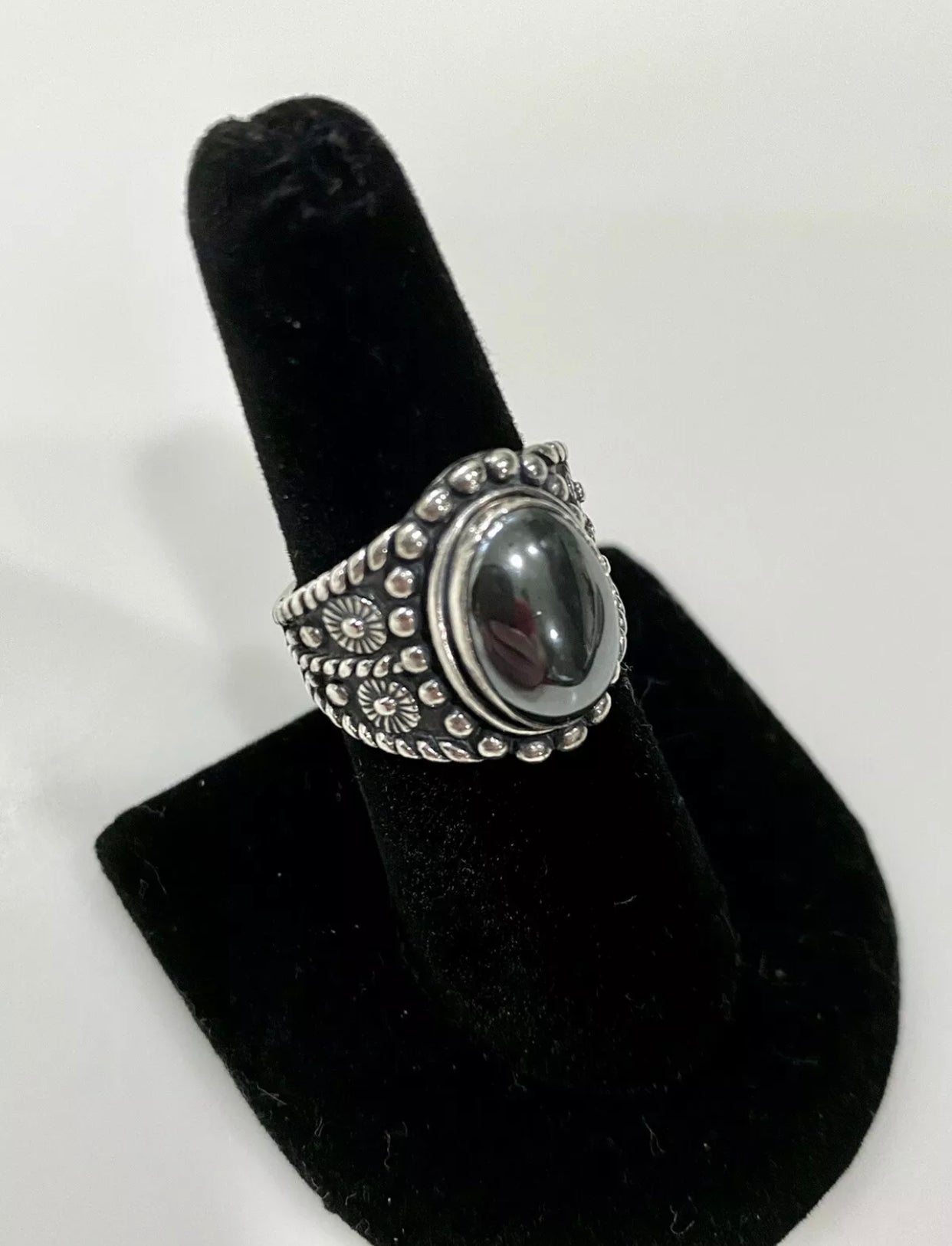 Lovely Hematite Sterling Silver Ring