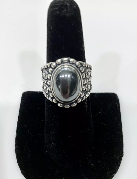 Lovely Hematite Sterling Silver Ring