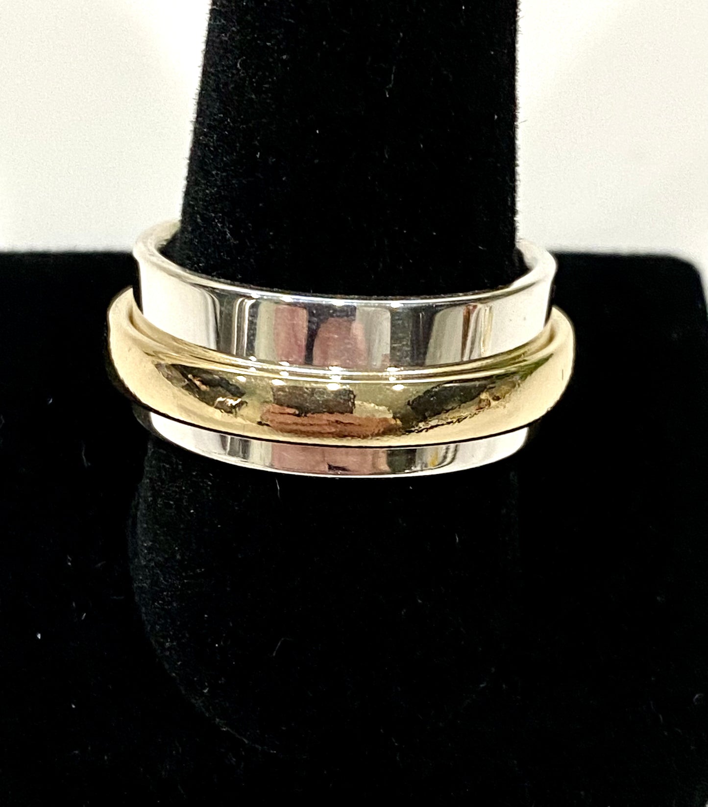 Gorgeous 10mm Sterling Silver & 14k Band